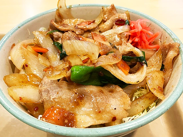 ピリ辛スタミナ丼